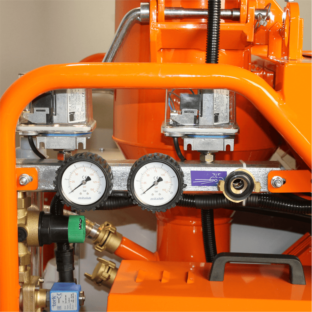 Plastering machine Bisonte PCS-K35 220V flow rate 5-20 l/min premixed materials Plastering machine Bisonte PCS-K35 220V flow rate 5-20 l/min premixed materials